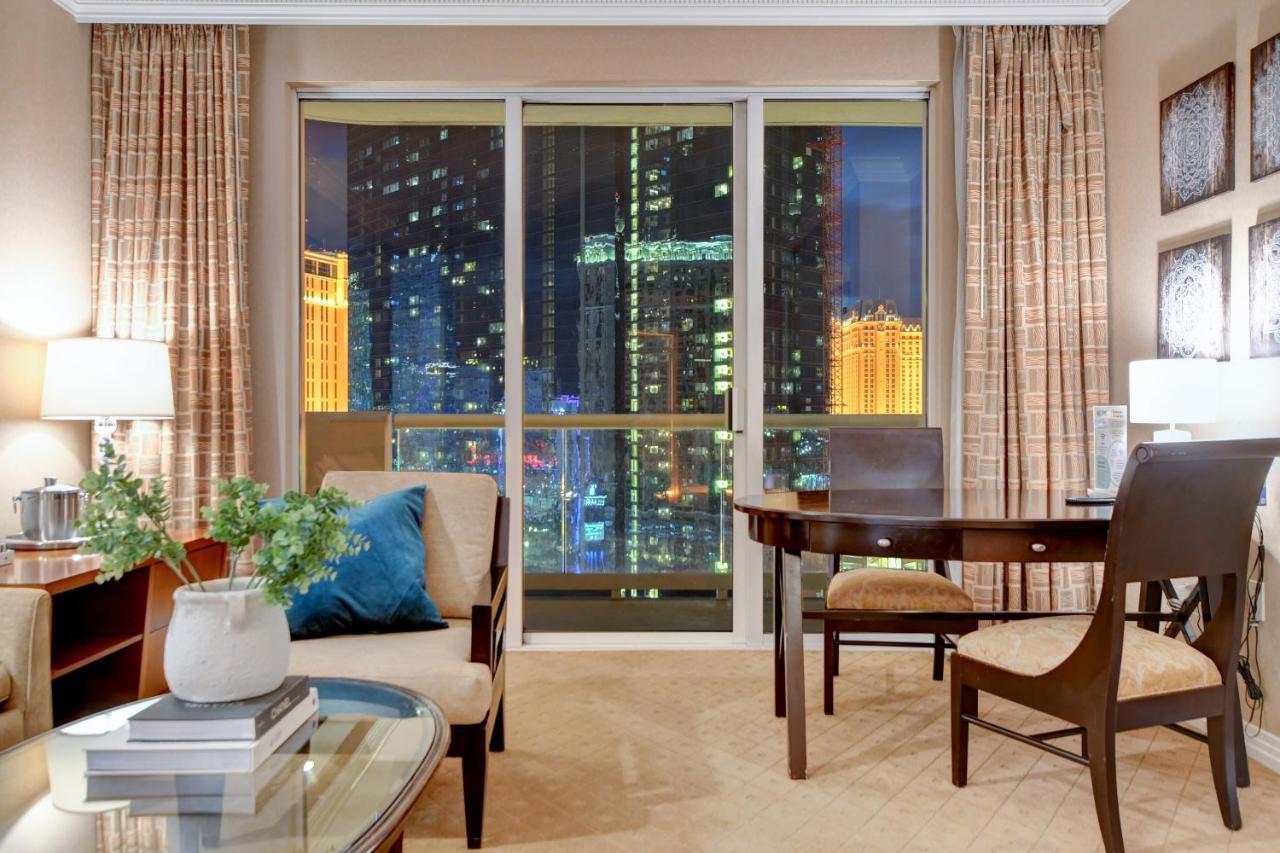 Balcony Full Strip View Suite Mgm Signature Free Valet 拉斯维加斯 外观 照片