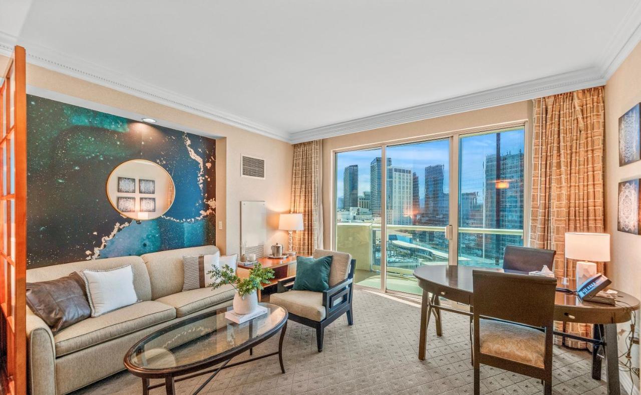 Balcony Full Strip View Suite Mgm Signature Free Valet 拉斯维加斯 外观 照片