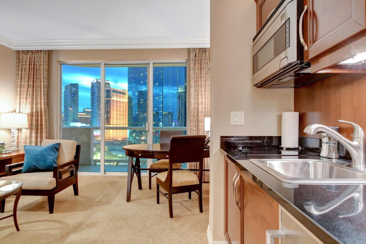 Balcony Full Strip View Suite Mgm Signature Free Valet 拉斯维加斯 外观 照片
