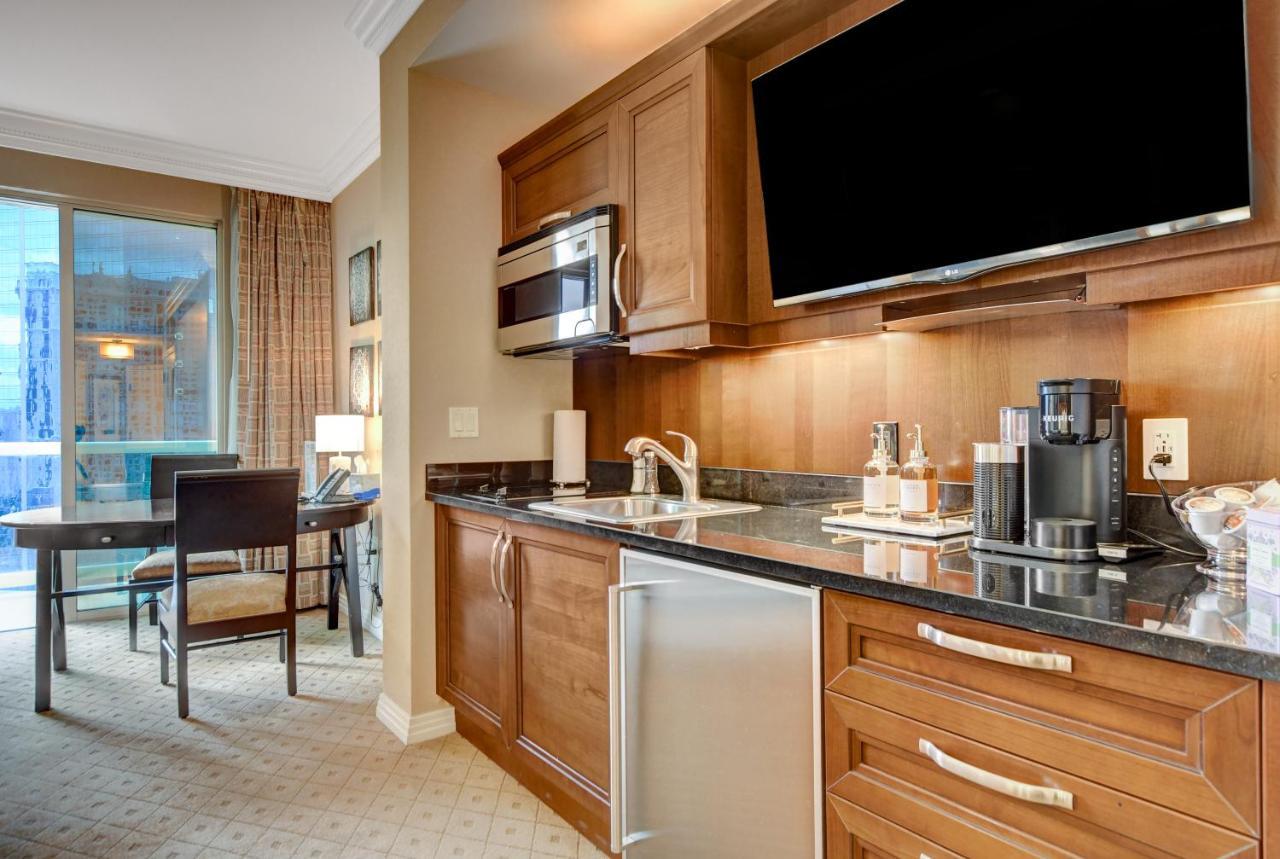Balcony Full Strip View Suite Mgm Signature Free Valet 拉斯维加斯 外观 照片
