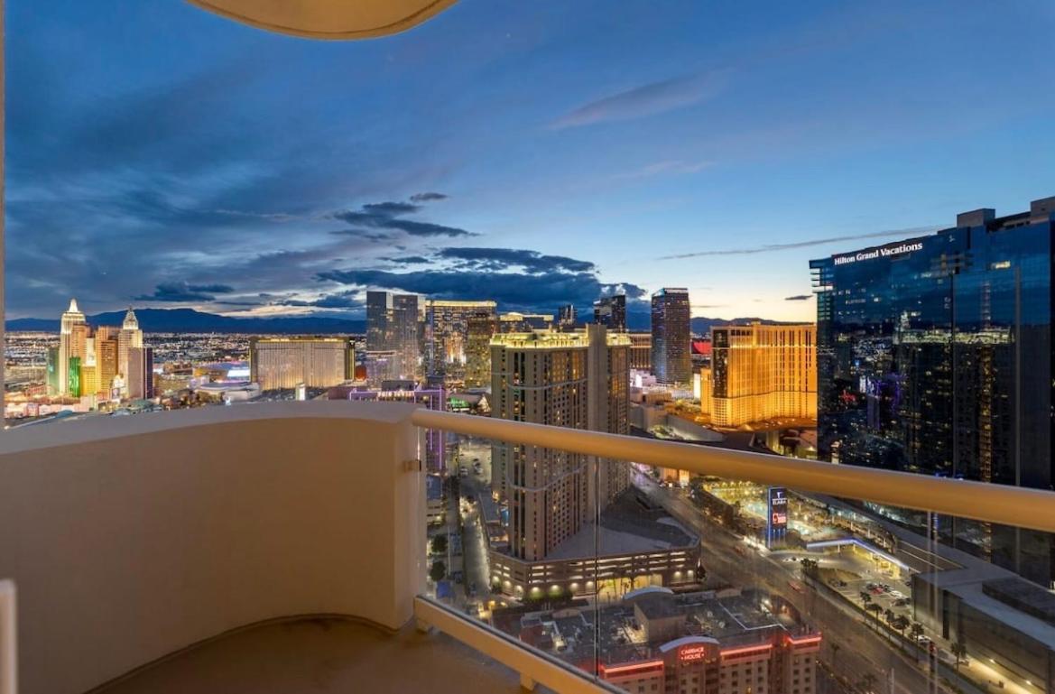 Balcony Full Strip View Suite Mgm Signature Free Valet 拉斯维加斯 外观 照片
