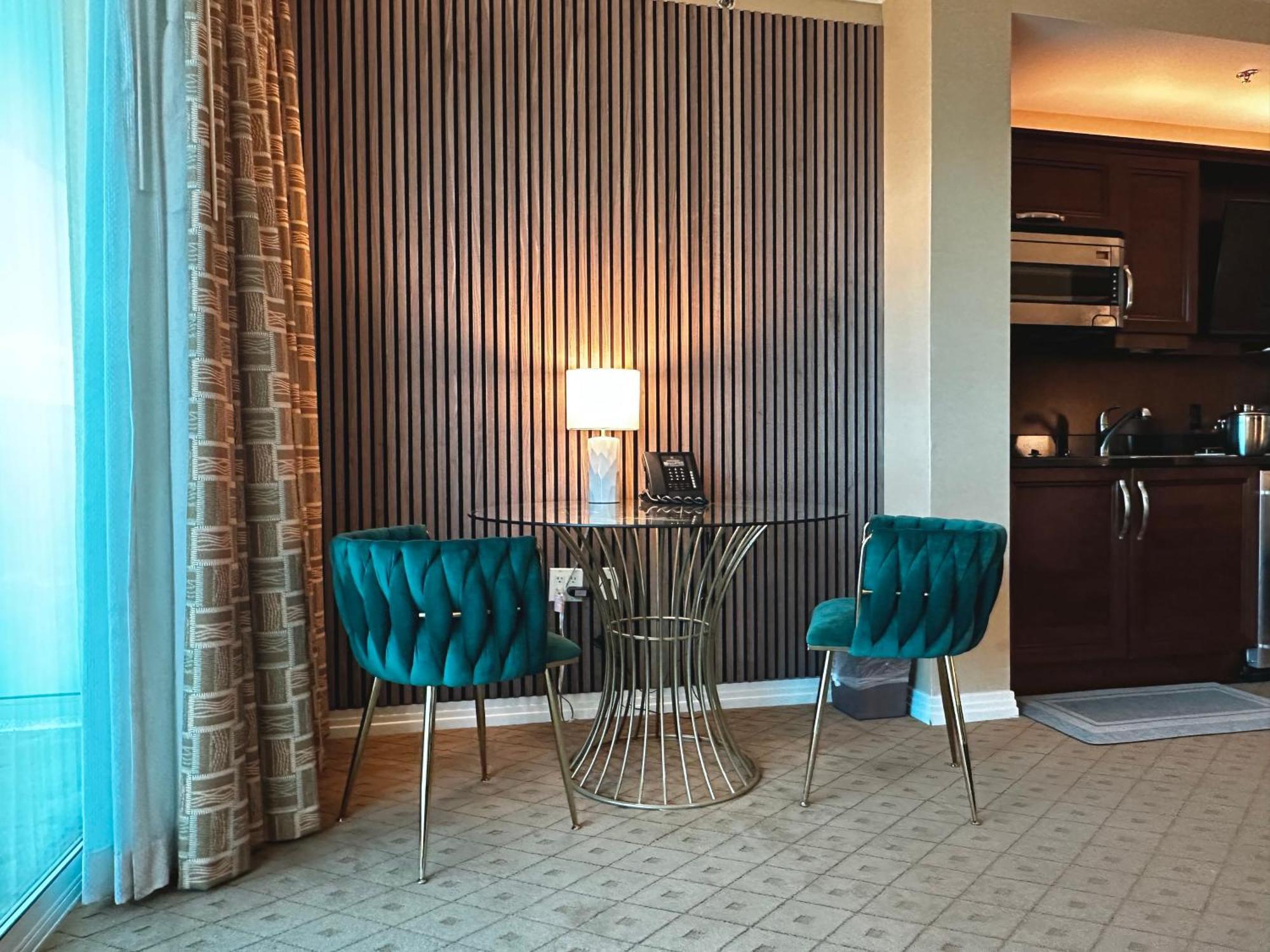 Balcony Full Strip View Suite Mgm Signature Free Valet 拉斯维加斯 外观 照片