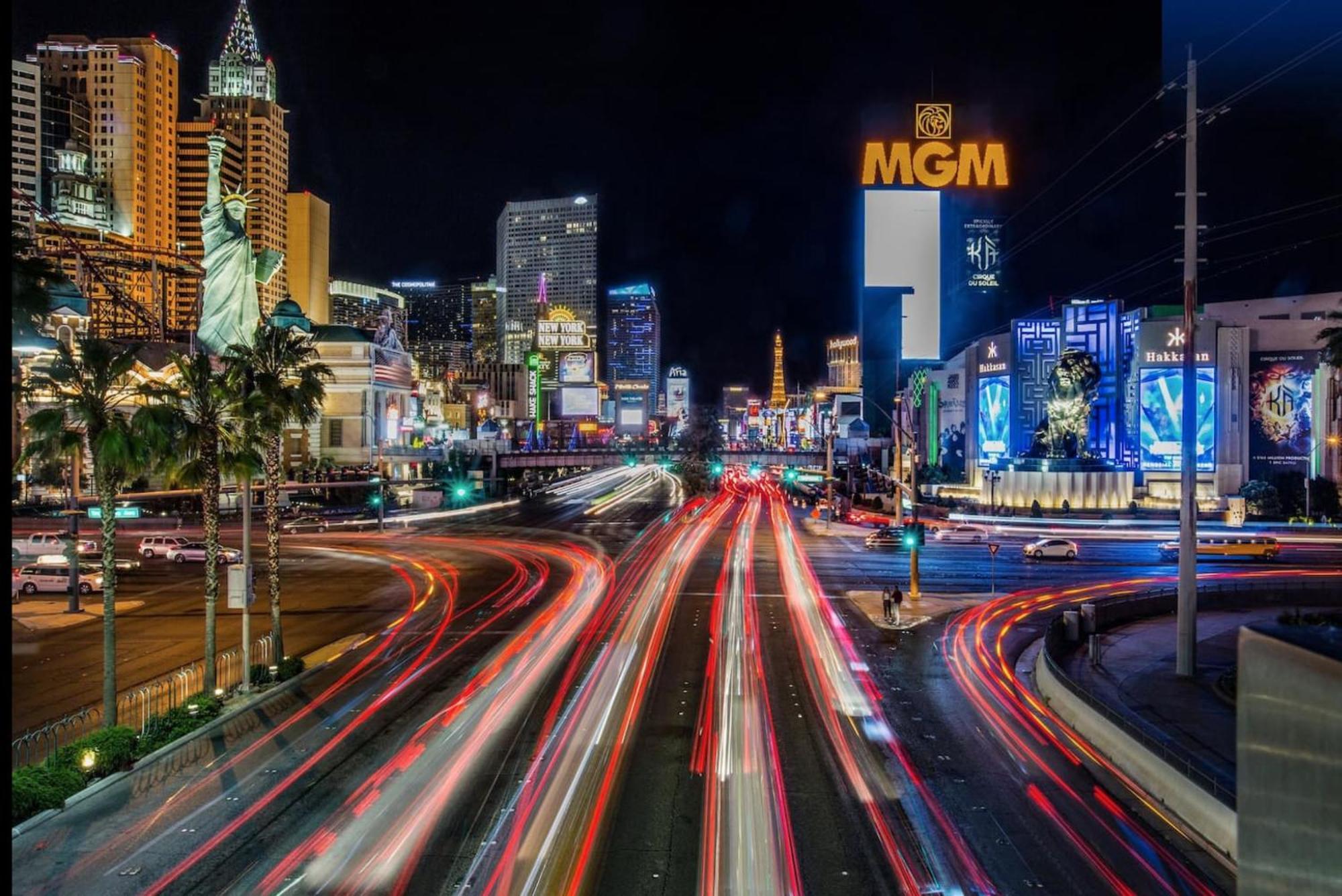 Balcony Full Strip View Suite Mgm Signature Free Valet 拉斯维加斯 外观 照片